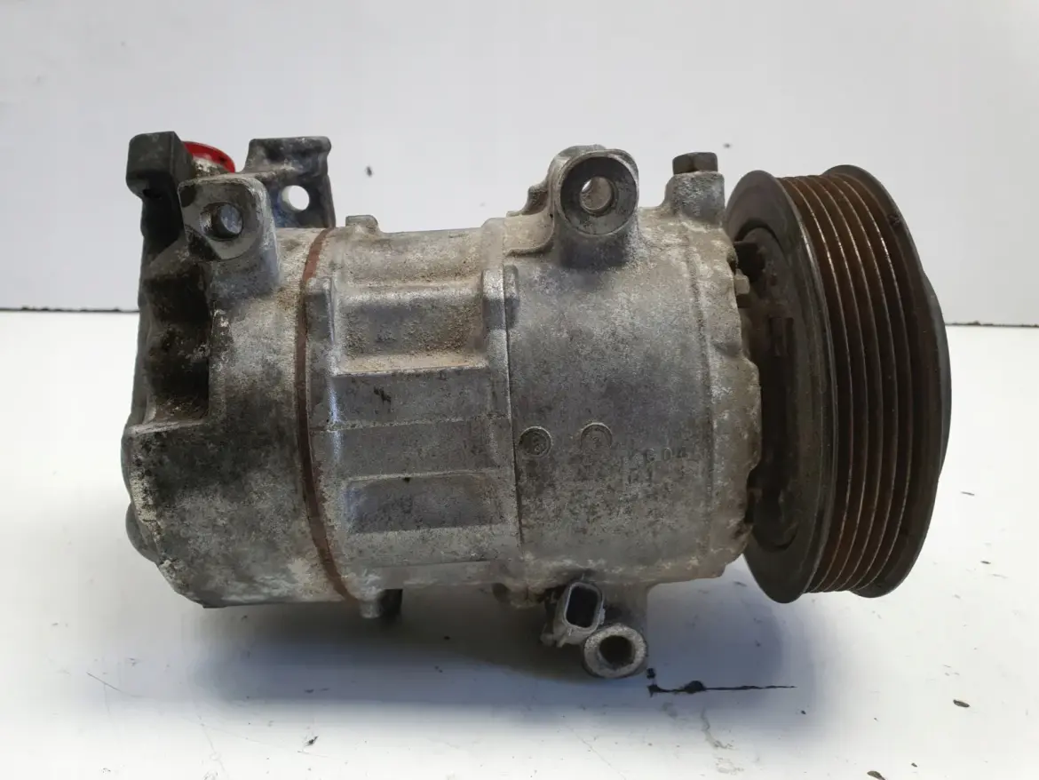 Nissan Qashqai 1.5 DCI SPRĘŻARKA KLIMATYZACJI pompa 926004EA04