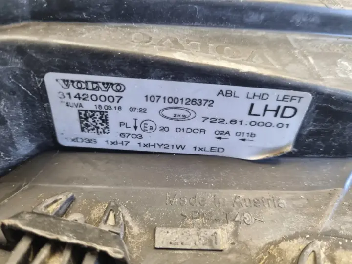 Volvo V40 II 12-16r PRZEDNIA LAMPA LEWA lewy przód EUROPA XENON 31420007