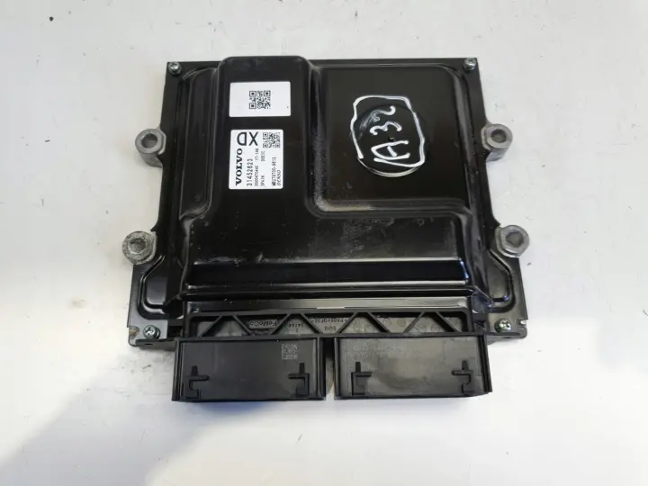 Volvo V40 II 2.0 D STEROWNIK SILNIKA komputer 31312486