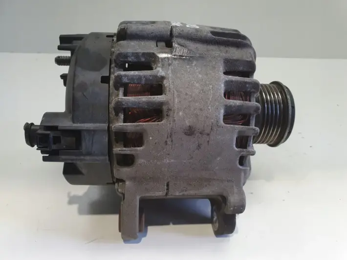 VW Passat B7 2.0 TDI ALTERNATOR valeo 03L903023B 180A