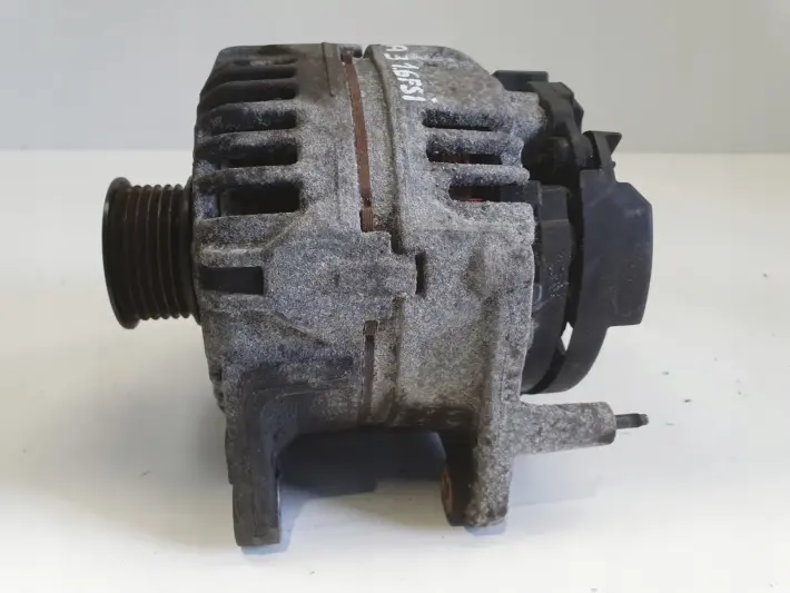Audi A3 II 8P 1.6 FSI ALTERNATOR 03C903023D 110A bosch