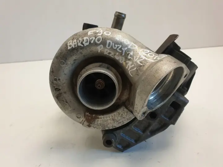 BMW E90 E91 2.0 D TURBOSPRĘŻARKA TURBO