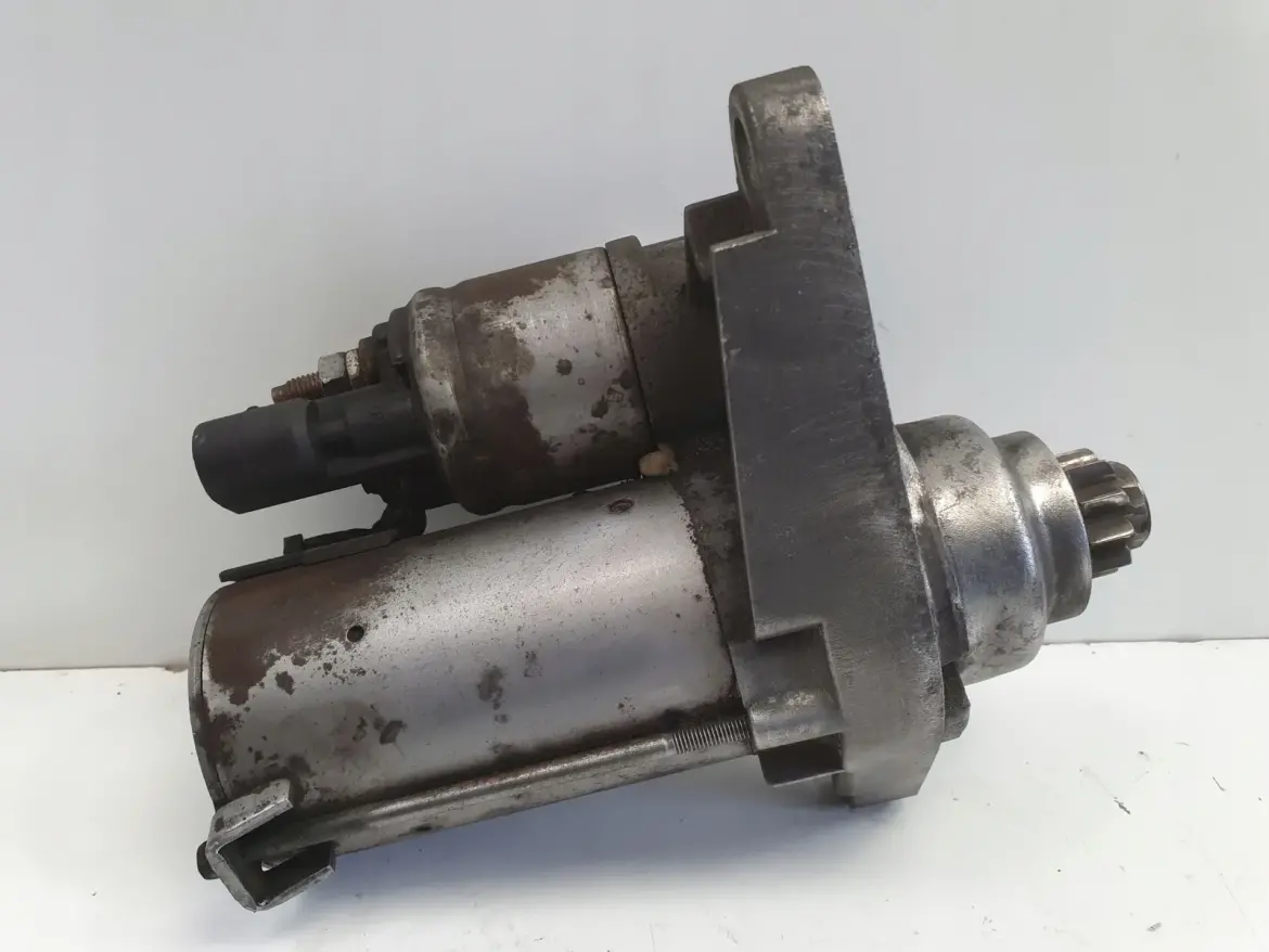 Vw Golf V 1.6 FSI ROZRUSZNIK valeo 02T911023S D6GS12