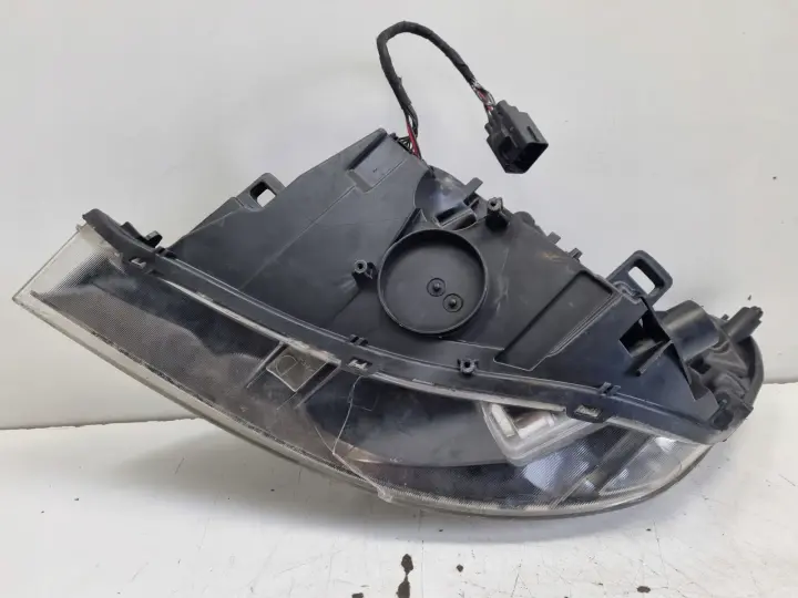 Volvo S60 II V60 10-13r PRZEDNIA LAMPA PRAWA PRAWY PRZÓD europa 31299995