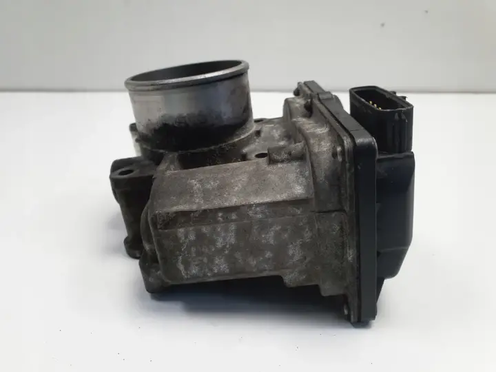 Mazda 5 6 2.0 CITD PRZEPUSTNICA RF7J136B0