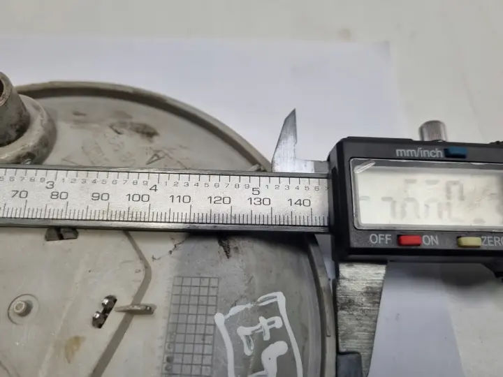 Renault DEKIELEK FELGI Kapsel kołpak 8200108993 144 mm