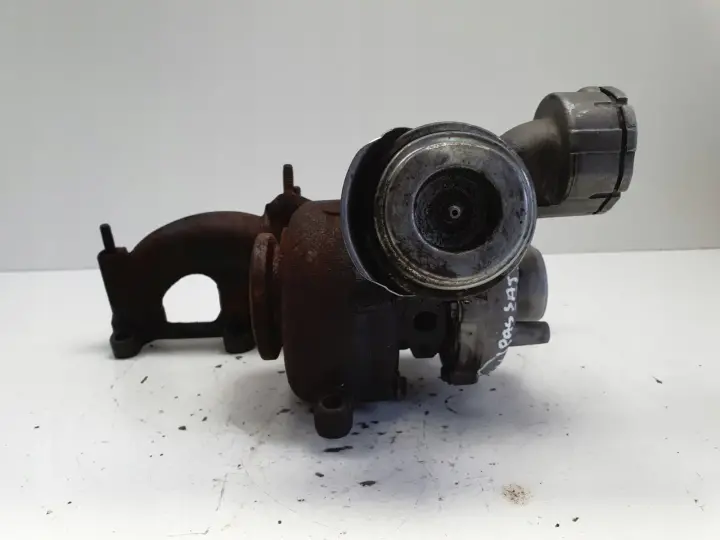 VW Passat B6 1.9 TDI TURBOSPRĘŻARKA 038253016K