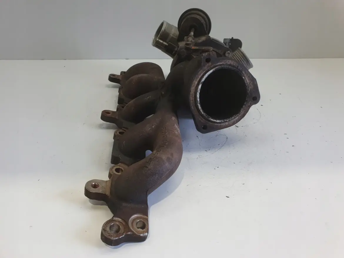 Volvo S40 II V50 2.5 T TURBOSPRĘŻARKA turbo 30757112