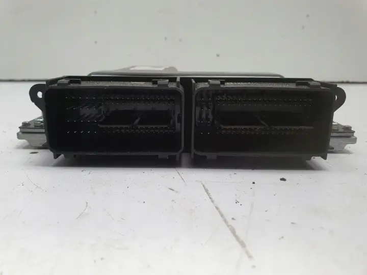 Volvo XC60 II 2.0 T6 STEROWNIK SILNIKA komputer 32242004