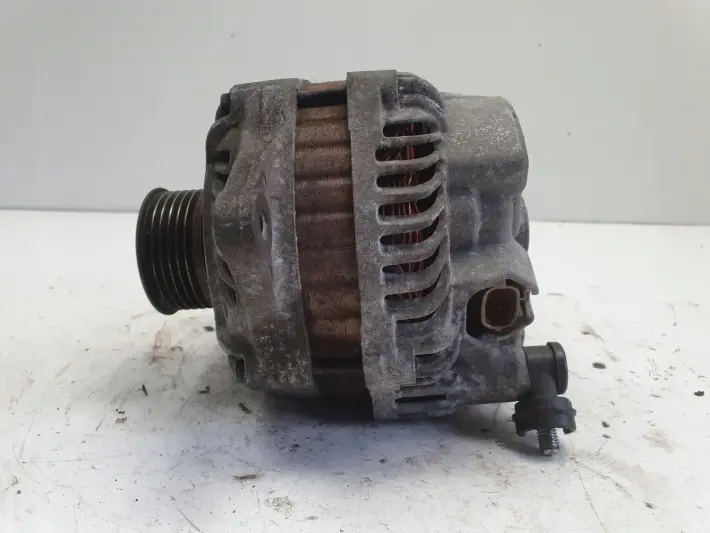 Subaru Legacy IV 3.0 H6 ALTERNATOR 23700AA510