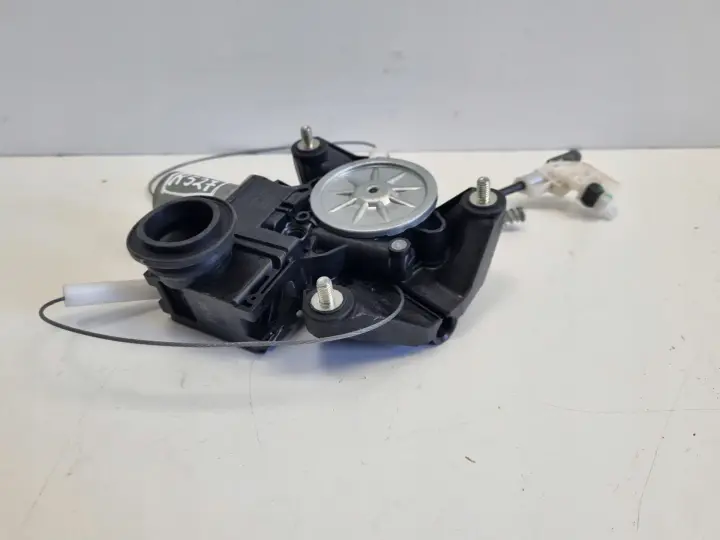 Toyota Yaris IV PODNOŚNIK SZYBY Silniczek PRAWY PRZÓD pasażera 85710-K0020