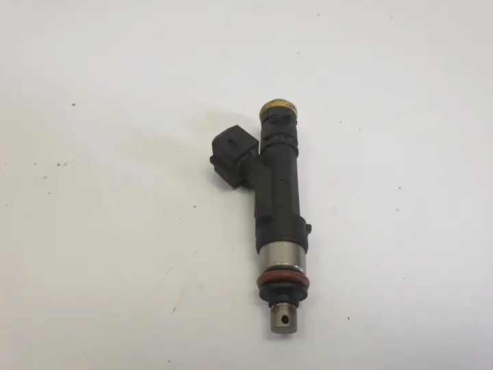 Mercedes W245 2.0 8V B WTRYSKIWACZ A 271 078 11 49