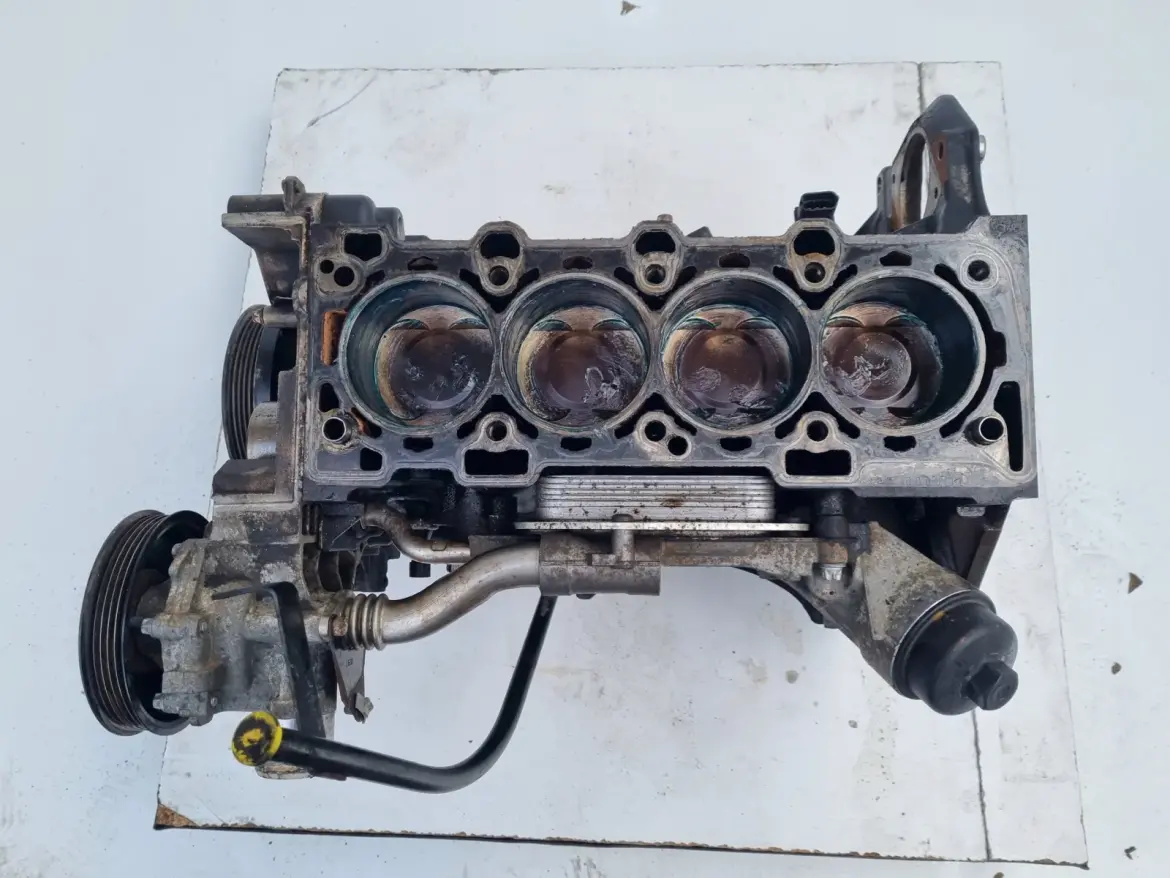 DÓŁ SILNIKA BLOK Opel Vectra C Signum Zafira B Astra III H 1.8 16V Z18XER