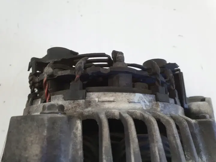 Audi A6 C4 2.5 TDI ALTERNATOR valeo 059903015F
