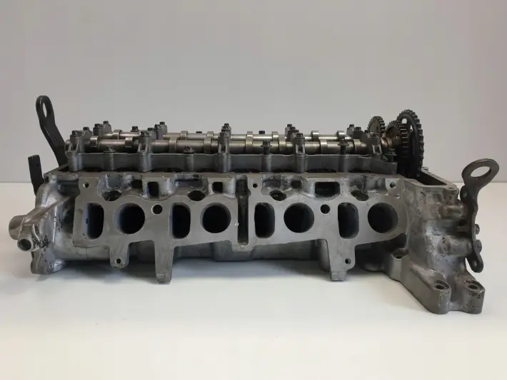 BMW F30 2.0 D GŁOWICA CYLINDRÓW wałki 85137090400