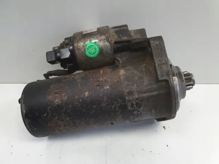 VW Caddy II 1.9 SDI ROZRUSZNIK bosch 0001125005 020911023P