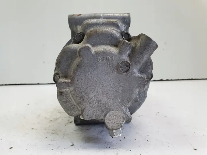 Toyota Corolla E21 SPRĘŻARKA KLIMATYZACJI kompresor 042400-1201
