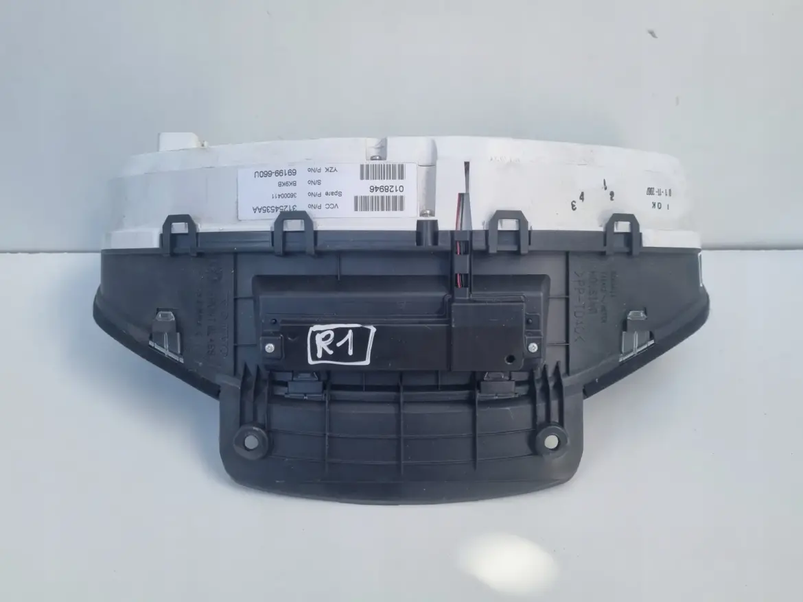 Volvo S80 II V70 III XC70 II LICZNIK ZEGARY Europa diesel 31254535AA
