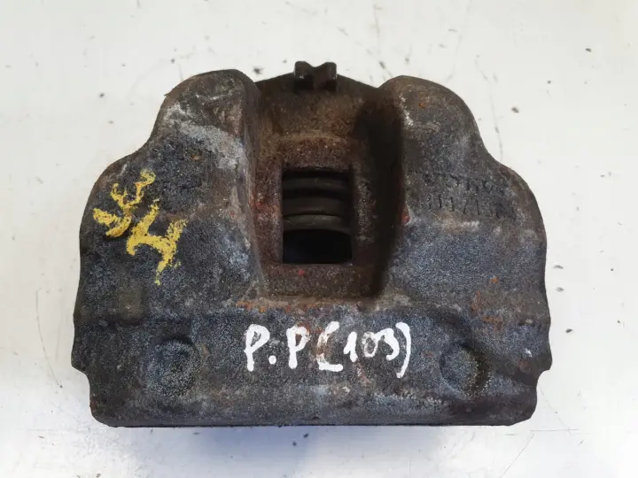 Volvo S60 II V60 I PRZEDNI ZACISK HAMULCOWY prawy przód pasażera 31471664