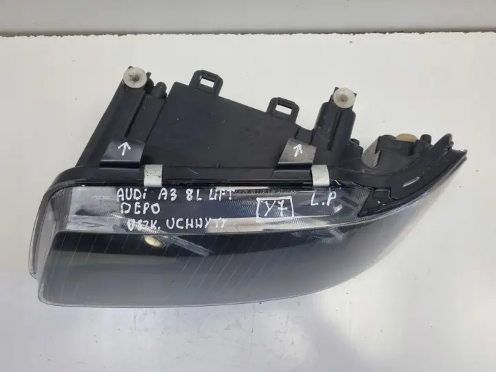 Audi A3 LIFT 00-03r PRZEDNIA LAMPA LEWA lewy przód anglik DEPO