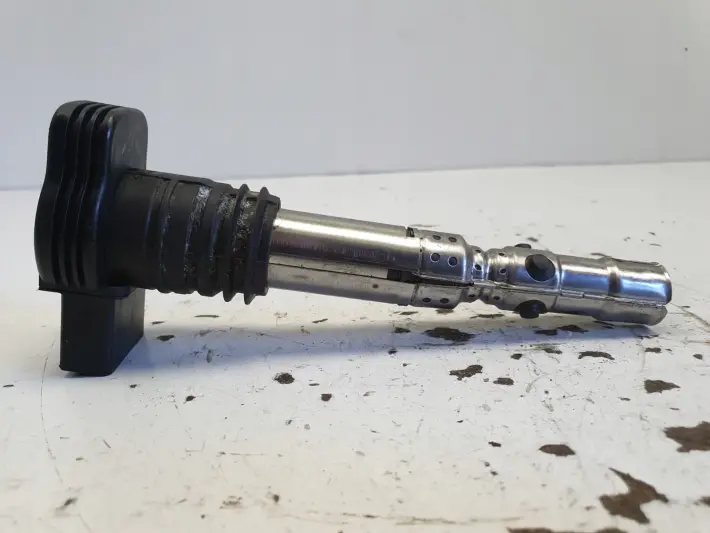 Audi A3 8L 1.8 T turbo CEWKA ZAPŁONOWA 06A905115D