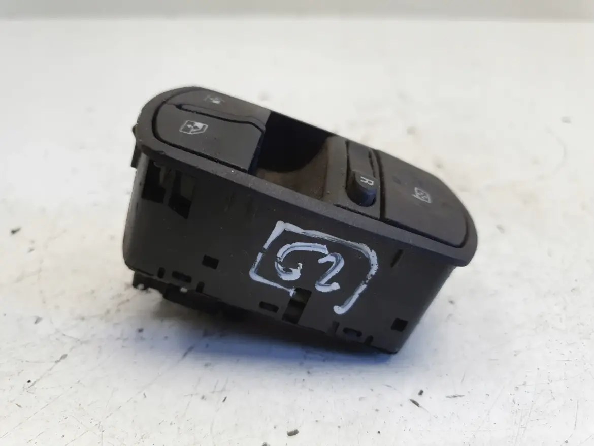 Opel Corsa D PRZEŁĄCZNIK SZYB panel lusterek 13258521AA