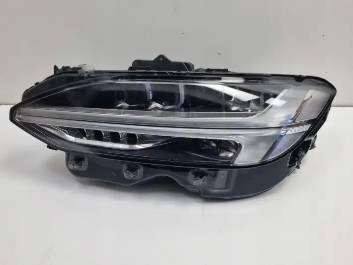 Volvo S90 V90 II PRZEDNIA LAMPA LEWA lewy przód FULL LED EUROPA 32228676