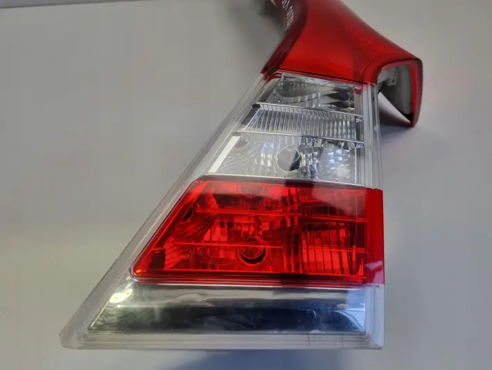 Volvo V70 III XC70 LIFT 13-16r TYLNIA TYLNA LAMPA PRAWA prawy tył ŁADNA