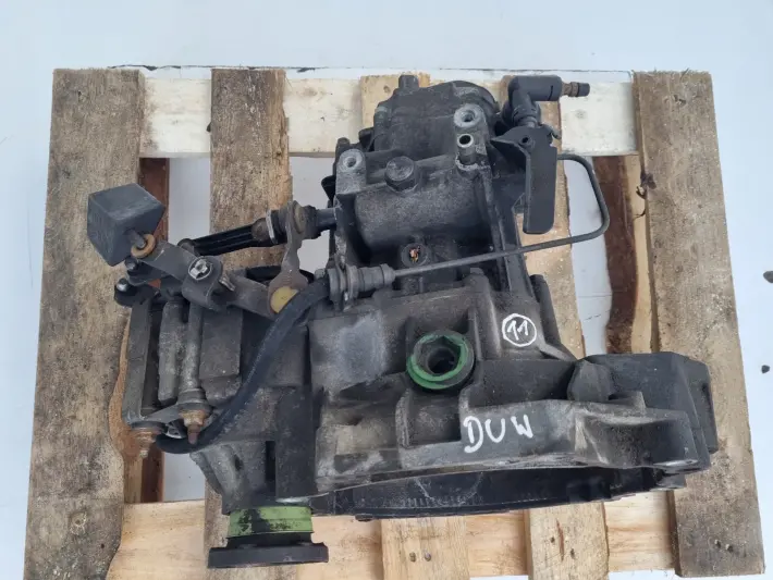VW Bora 1.6 16V SKRZYNIA BIEGÓW DUW manualna MANUAL