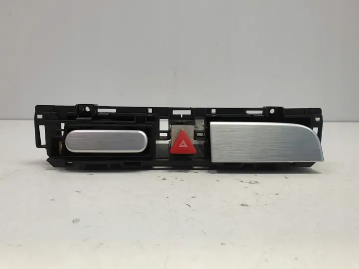 VW Passat B6 SCHOWEK wizytownik TELEFON 3C1857273