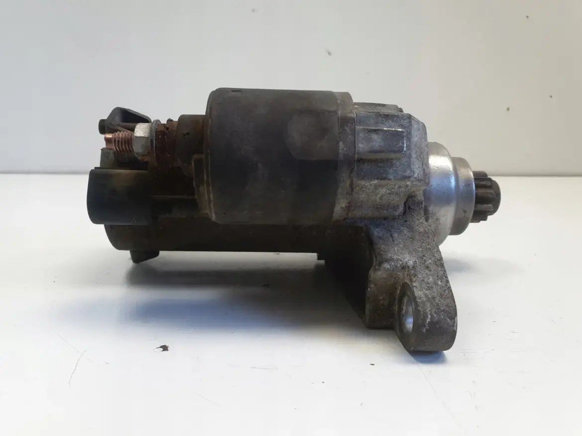 VW Golf V 1.4 16V ROZRUSZNIK valeo 02T911023S
