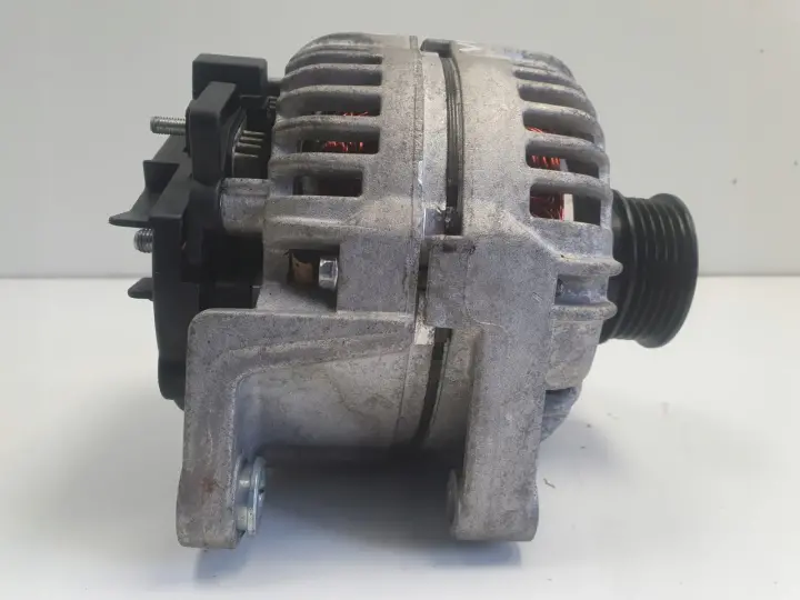 Opel Astra H III 1.6 16V ALTERNATOR BOSCH