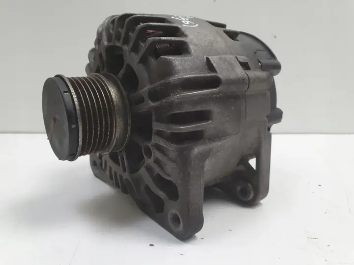 Renault Megane III 1.5 DCI ALTERNATOR 231000026R valeo