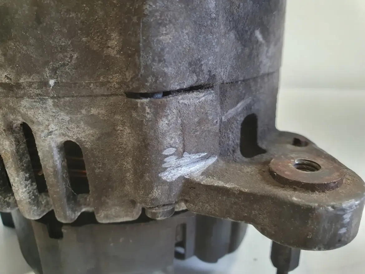 Audi A3 II 8P 1.9 TDI ALTERNATOR valeo 06F903023E 110A