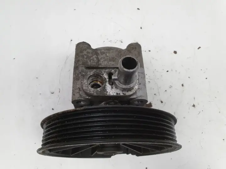 Volvo V70 II 2.4 i POMPA WSPOMAGANIA 8649636