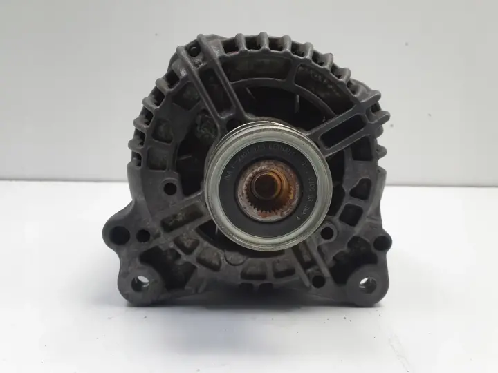 Skoda Rapid 1.2 TSI ALTERNATOR bosch 03C903025F 140A