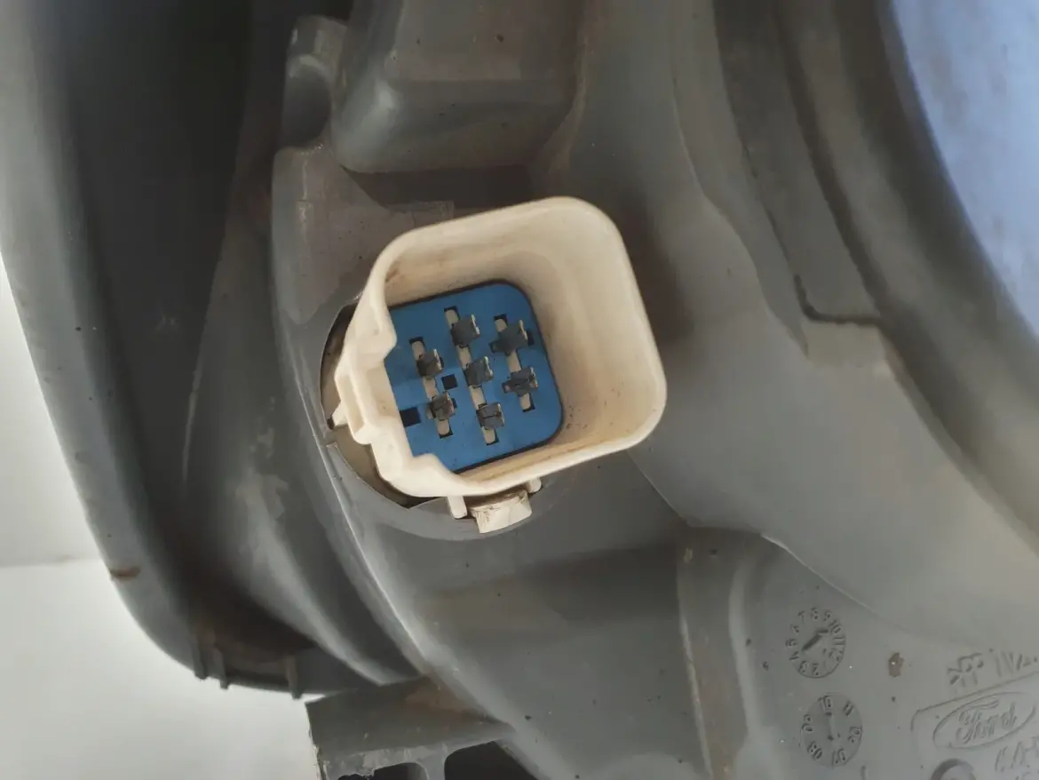 Ford Fiesta MK6 LIFT 05-08r PRZEDNIA LAMPA LEWA LEWY PRZÓD anglik