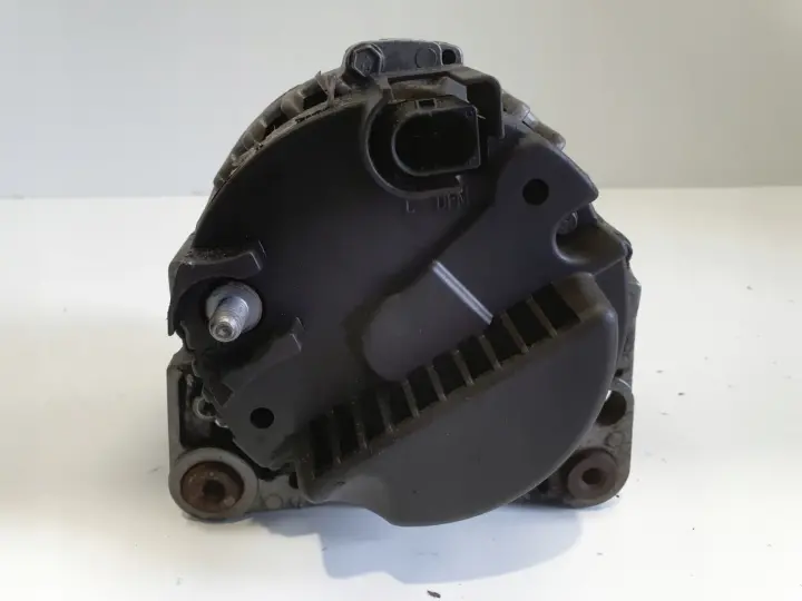 Skoda Fabia I VW Polo IV 1.2 12V ALTERNATOR valeo 03D903025J