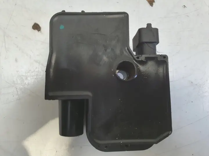 Mercedes W169 1.7 8V CEWKA ZAPŁONOWA 0221503035