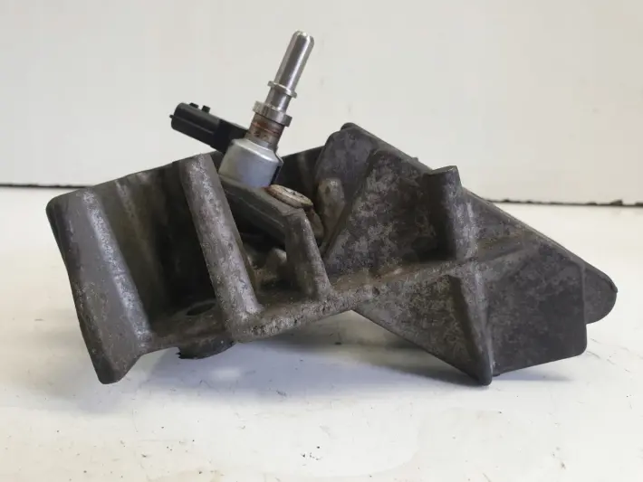 Renault Megane III 1.5 DCI WTRYSKIWACZ DPF łapa