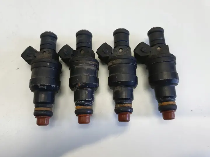 Audi A4 B5 1.8 20V WTRYSKIWACZ wtrysk 0280150444