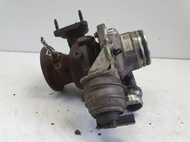 Volvo XC60 S60 V60 II 2.0 D3 TURBOSPRĘŻARKA turbo 31493379