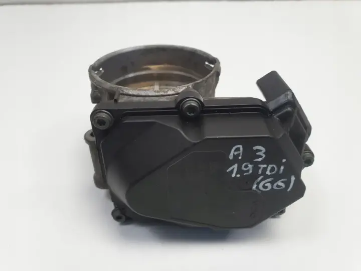 Audi A3 II 8P 1.9 TDI PRZEPUSTNICA 03G128063M