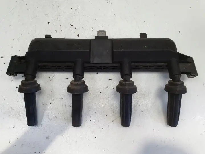 Citroen C4 1.4 8V CEWKA ZAPŁONOWA