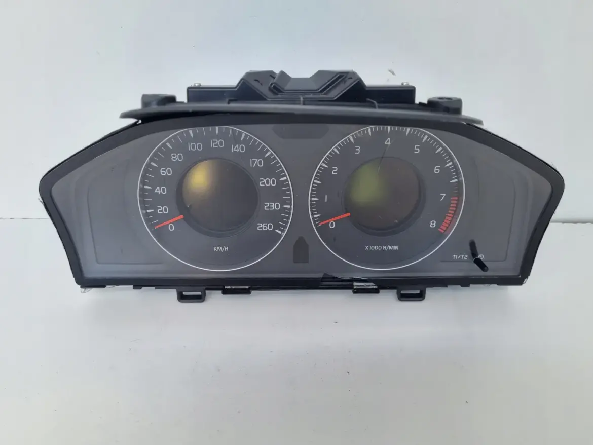 Volvo S80 II V70 III XC70 II 2.0 16V LICZNIK ZEGARY Europa 30786622AB