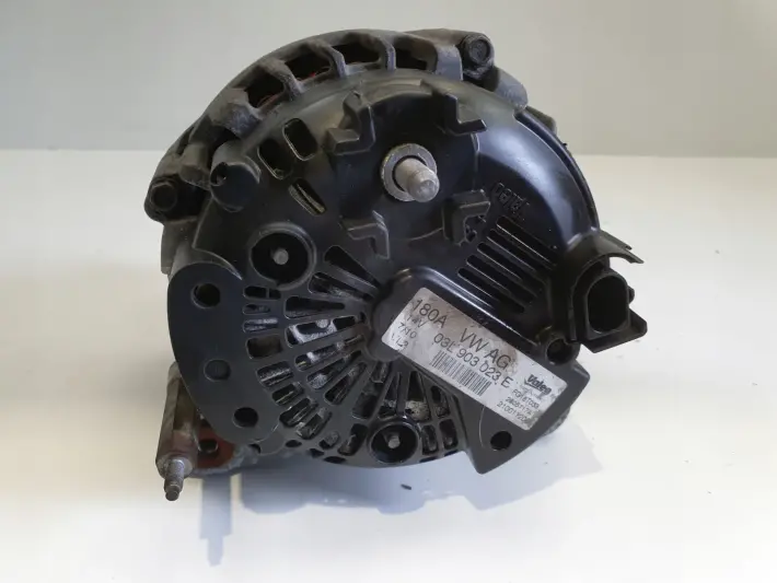 VW Passat B6 1.9 TDI ALTERNATOR Valeo 03L903023E 180A