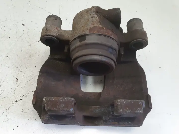 Volvo S60 II XC60 I PRZEDNI ZACISK HAMULCOWY Prawy przód PASAŻERA 31423312