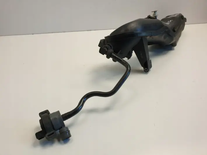 BMW F01 F02 750 i 4.4 V8 KOLEKTOR SSĄCY 7601434