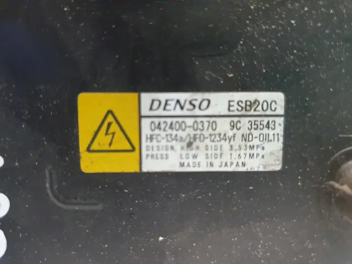 Toyota C-HR 1.8 Hybrid SPRĘŻARKA KLIMATYZACJI 042400-0370