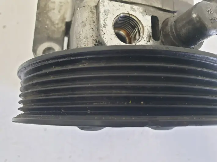 BMW E90 2.0 B POMPA WSPOMAGANIA